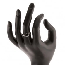 Сребърен пръстен проба 925, гладки рамене, наклонени черни линии и овал