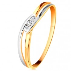 Диамантен пръстен, изработен от 14К злато, три прозрачни брилянта, разделени вълнообразни рамена
