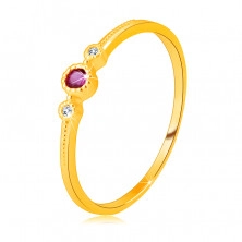 Диамантен пръстен от 14К жълто злато - рубин в безел, прозрачни брилянти, малки топчета